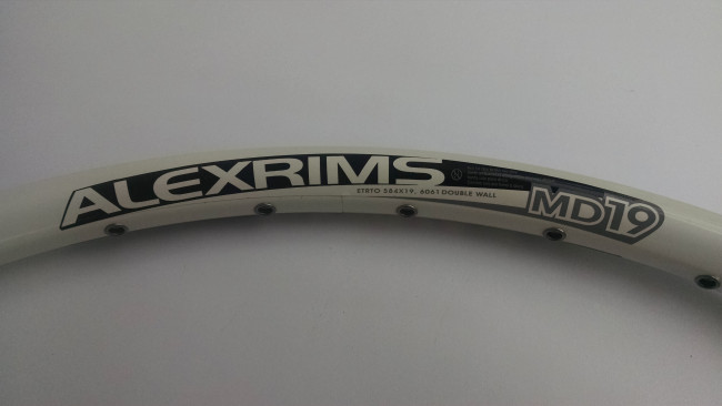 Обод Alex Rims MD19 AV 32H 26", белый (1700038)