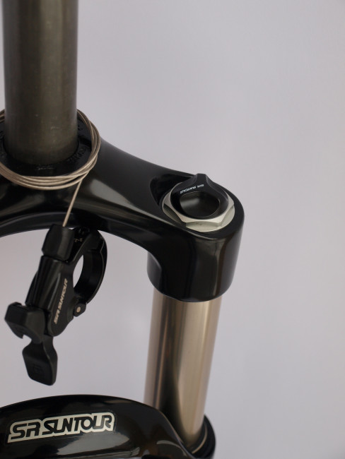 Вилка SR Suntour SF15 XCR AIR DS RL R 15QLC32 120 27.5", черный (1200115)