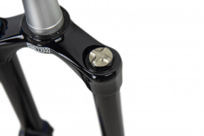 Вилка SR Suntour SF16 Durolux RC 20QLC 180 27.5", черный (1200119) Вилка SR Suntour SF16 Durolux RC 20QLC 180 27.5", черный (1200119)