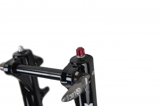Вилка SR Suntour SF16 Durolux RC 20QLC 180 27.5", черный (1200119) Вилка SR Suntour SF16 Durolux RC 20QLC 180 27.5", черный (1200119)
