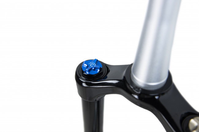 Вилка SR Suntour SF20 Durolux36 Boost RC PCS 15QLC32 110 180 27.5", черный (SS100412) Вилка SR Suntour SF20 Durolux36 Boost RC PCS 15QLC32 110 180 27.5", черный (SS100412)