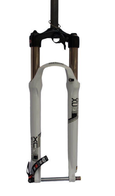 Вилка SR Suntour SF15 XCR AIR DS RL R 15QLC32 100 27.5", белый Вилка SR Suntour SF15 XCR AIR DS RL R 15QLC32 100 27.5", белый