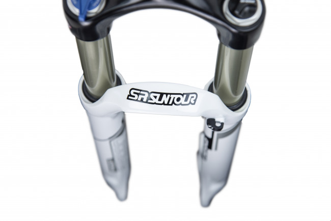 Вилка SR Suntour SF16 Raidon XC DS LO R 120 27.5", белый (1200127) Вилка SR Suntour SF16 Raidon XC DS LO R 120 27.5", белый (1200127)