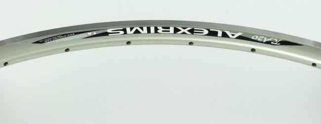 Обод Alex Rims RA20 CSW AV 32H 700C, серебристый (1700081) Обод Alex Rims RA20 CSW AV 32H 700C, серебристый (1700081)
